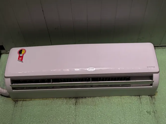Ar Condicionado 30.000 Btus Split Hi Wall Inverter Liv Top Agratto 220V