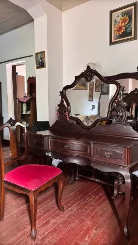 Penteadeira Antiga Provençal com Cadeira