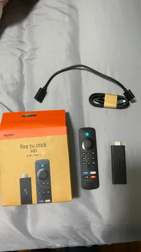 Amazon Fire TV Stick HD 8GB Wi-Fi 5 (controle com defeito)
