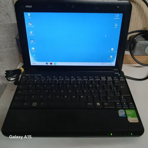 Vendo esse notebook MSI U100 DDR2 não vai com o carregador 