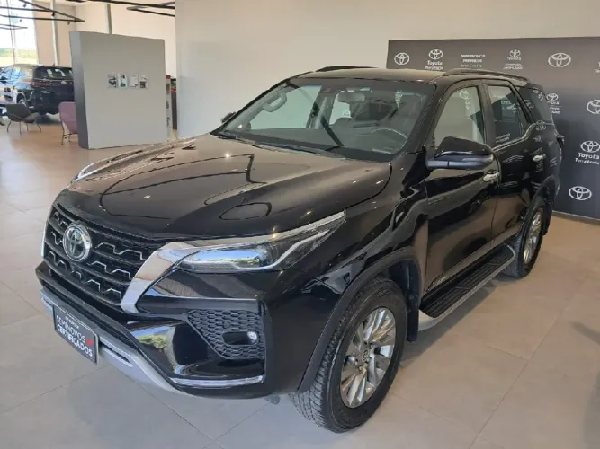 Toyota Hilux SW4 SRX 4X4 2.8 TDI 16V Dies. Aut. 2023