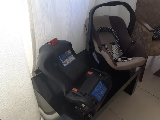 Cadeirinha para carros de bebê