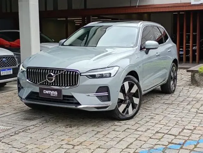 Volvo XC-60 T-8 Ultimate 2.0 AWD (híbrido) 2024