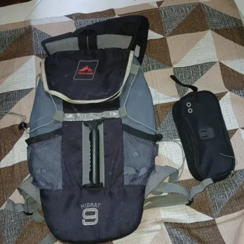 MOCHILA TRILHAS E RUMAS HIDRAT 9