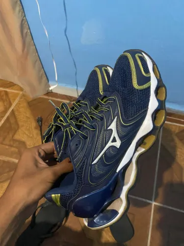 Vendo ou troco Mizuno Wave Prophecy  