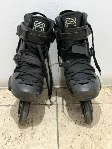 Patins FR1 80 BLACK - USADO Nº 41/42