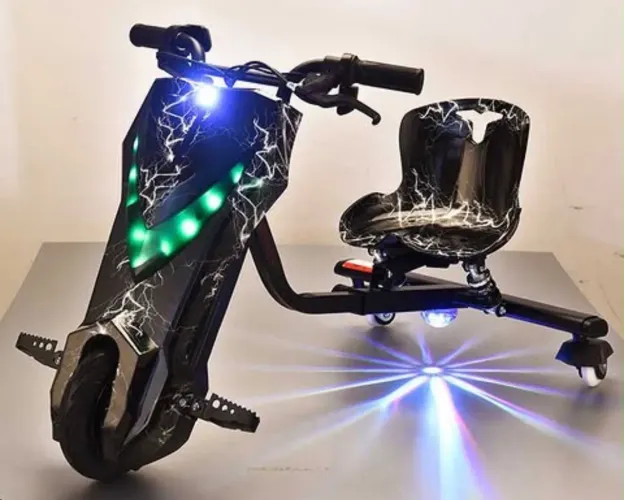 Triciclo elétrico infantil