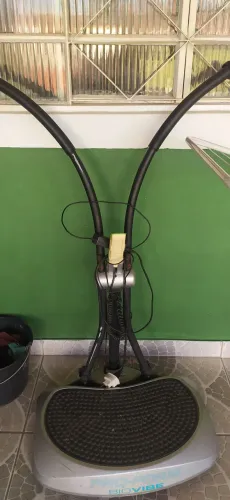 Aparelho academia , melhora a circulação e relaxa os músculos.