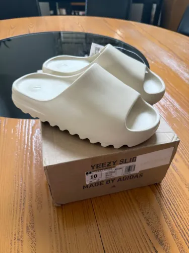 Chinelo Yeezy Slide Bone 42BR