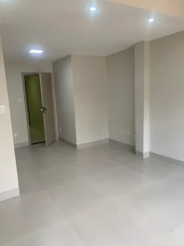 Aluga-se Sala Comercial Setor Central Av. Goiás ( Próximo à praça cívica ).