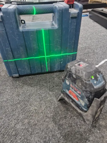 Nivel a laser Bosch verde