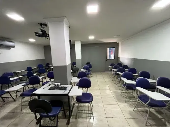 Prédio à venda, 200 m² por R$ 790.000,00 - Jd Limoeiro - Serra/ES