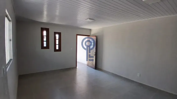 Casa 2 quartos Carianos