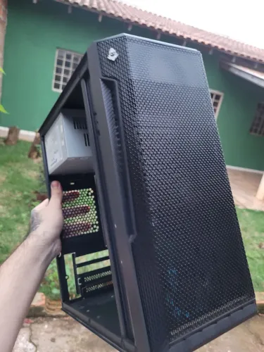 Gabinete Gamer Warrior Kanza Frente Mesh USB 3.0 + Fonte FSP Bivolt Automático