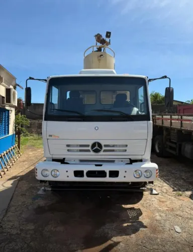 Caminhão Mercedes-Benz 2726 - 6x4 Traçado - Ano 2010/2010