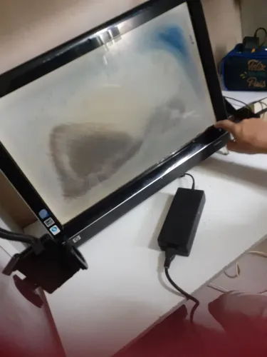 Vendo computador all one HP está  com defeito para conserto ou para reciclagem.