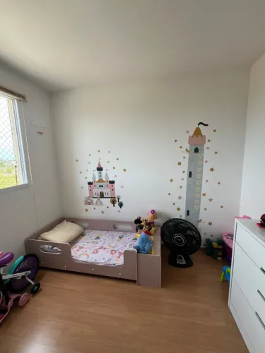 Mini cama montessoriana infantil