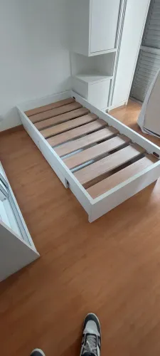 Cama de solteiro com 2 gavetas 