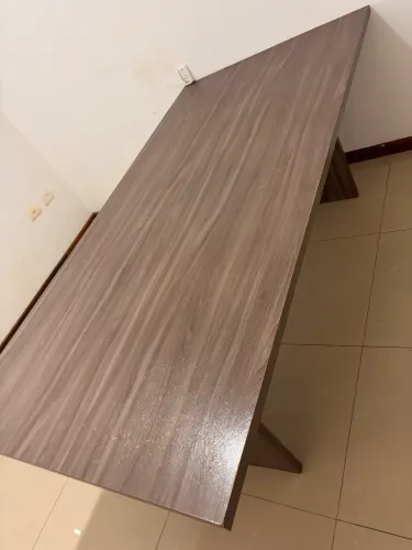 Mesa de Reunião Carvalho 2,00m largura x 1,00m profundidade x 70 cm altura