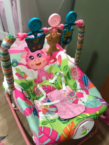 Vendo cadeirinha musical de descanso
