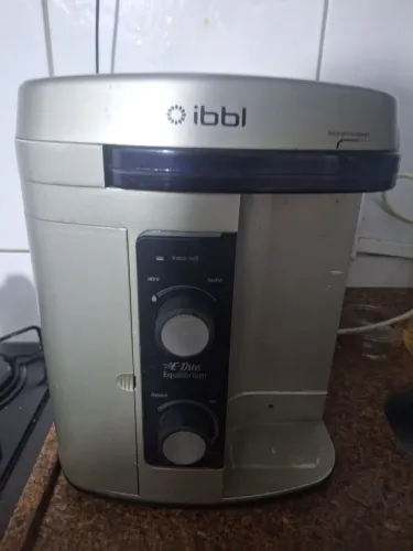 Purificador de agua gelada e quente