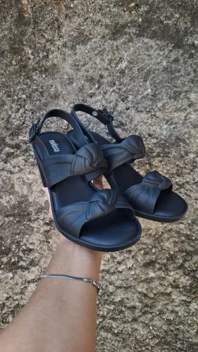 Salto Melissa preto Velvet n? 36