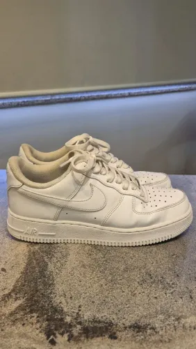 Tênis Nike Air Force 1 07