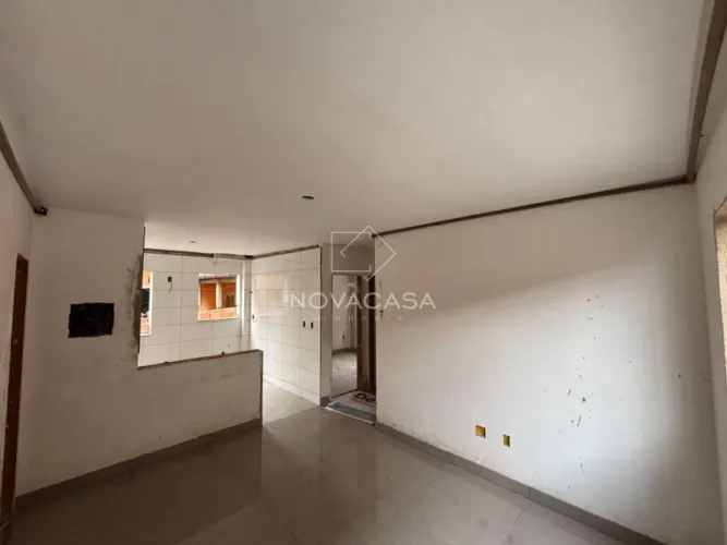 Apartamento com 2 dormitórios à venda, 61 m² por R$ 320.000,00 - Piratininga (Venda Nova) 