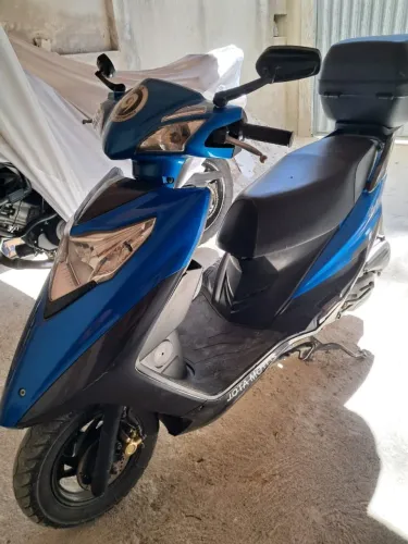 Moto scooter Lindy 125