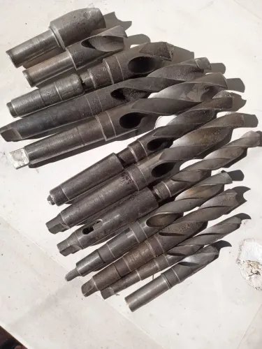 BROCAS CÔNICAS 