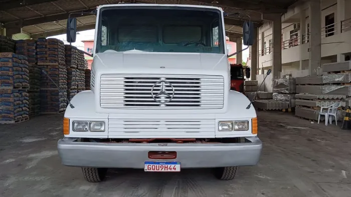 Caminhão Carroceria M.Bens 1418