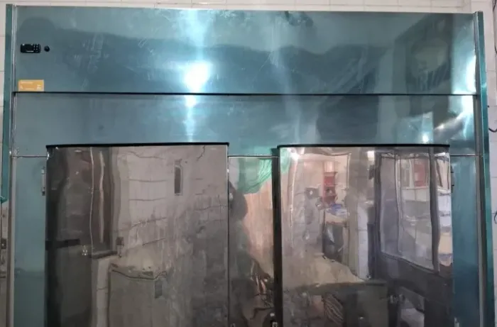 Vende-se geladeira para açougue Polofrio de 2 portas