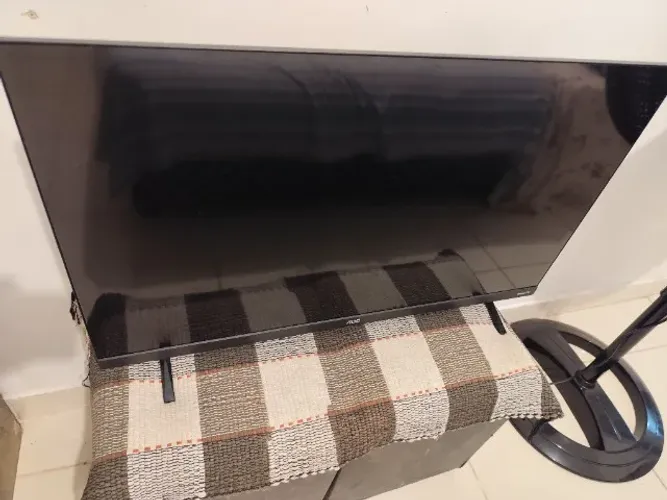 TV AOC 32 Smart - 1 ano de uso, perfeita