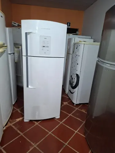 Geladeira Brastemp turbo frost free semi novo 430 litros