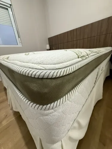 Colchão Herval Queen + box - Usado