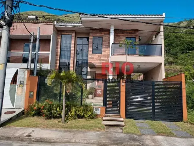 Casa em Condomínio : Duplex / Residencial / Jardim Sulacap