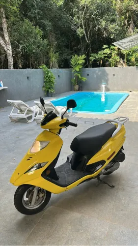 Suzuki Burgman 2013
