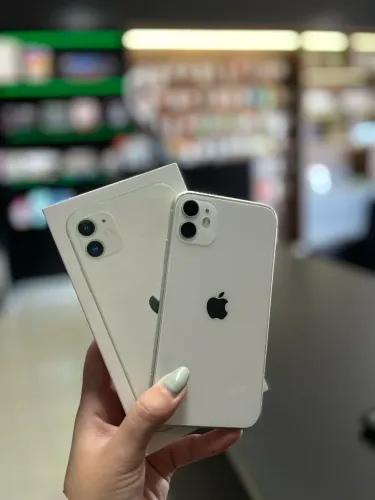 iPhone 11
