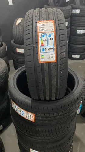 Pneu 215/35/19 Aptany (aro 19 novo)