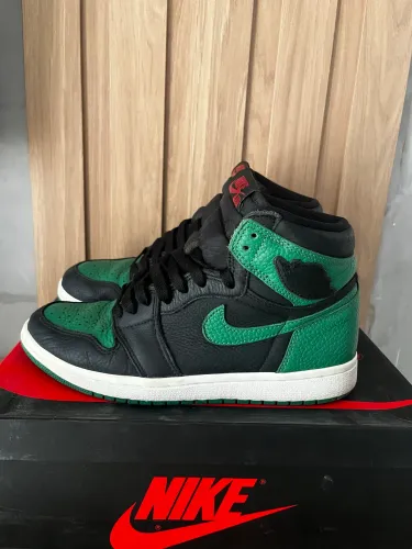 Tênis Air Jordan 1 pine green size 39