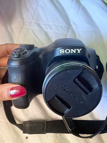 Câmera profissional Sony Cyber-shot