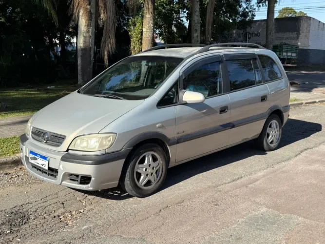 Chevrolet Zafira Comfort 2.0 MPFI Flexpower 8V 5P 2005
