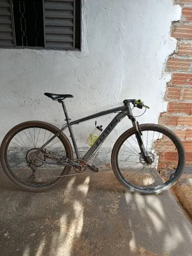 Bike lótus aro 29 tamanho 17, 12 velocidades 11x51 dentes com mesinha negativa da rec