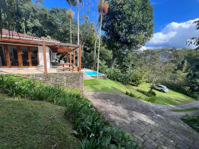 Imóvel para venda com 160 metros quadrados com 3 quartos