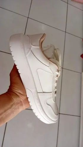 Tênis branco feminino