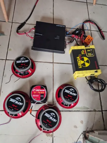 Kit Som automotivo