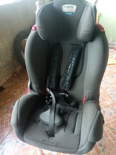 Cadeirinha Infantil para Carro Matrix K - Muito Conservada