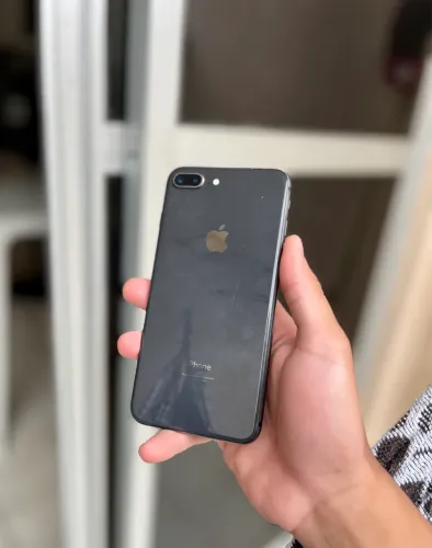 iPhone 8 Plus