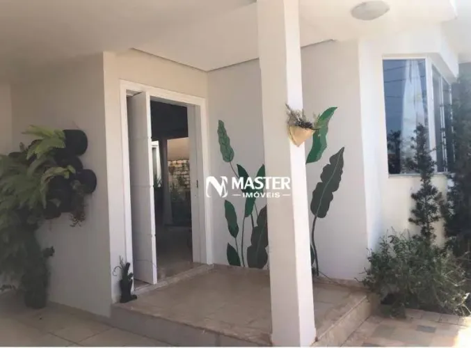 Casa com 3 dormitórios para alugar, 267 m² por R$ 6.000,00/mês - Jardim Maria Izabel - Mar
