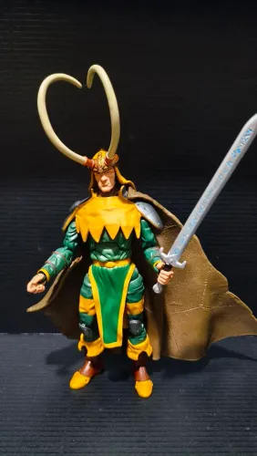Loki Marvel Legends TOY BIZ